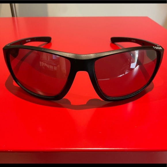 Henrik Stenson Sunglasses - Picture 4 of 5